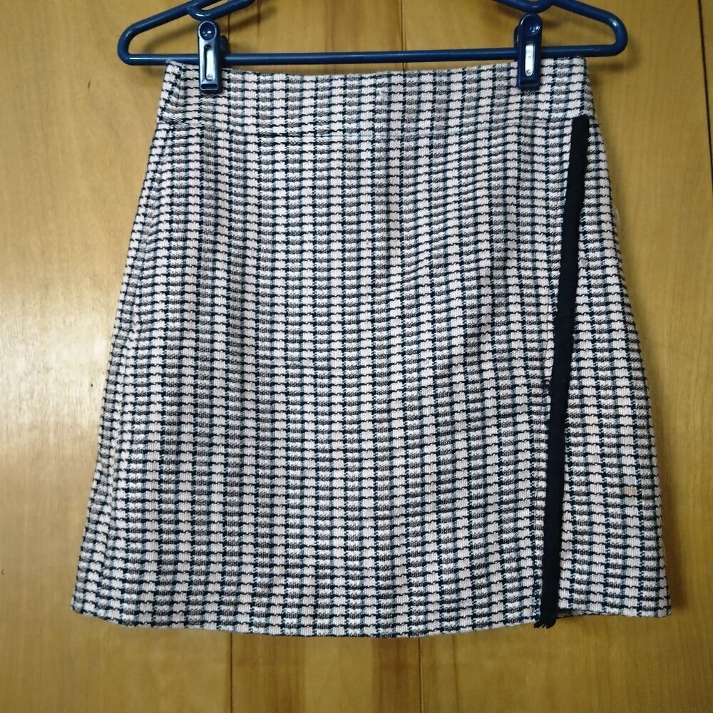 J CREW Factory Size 0 Career Mini Faux Wrap Tweed Black/Blush Skirt Preppy